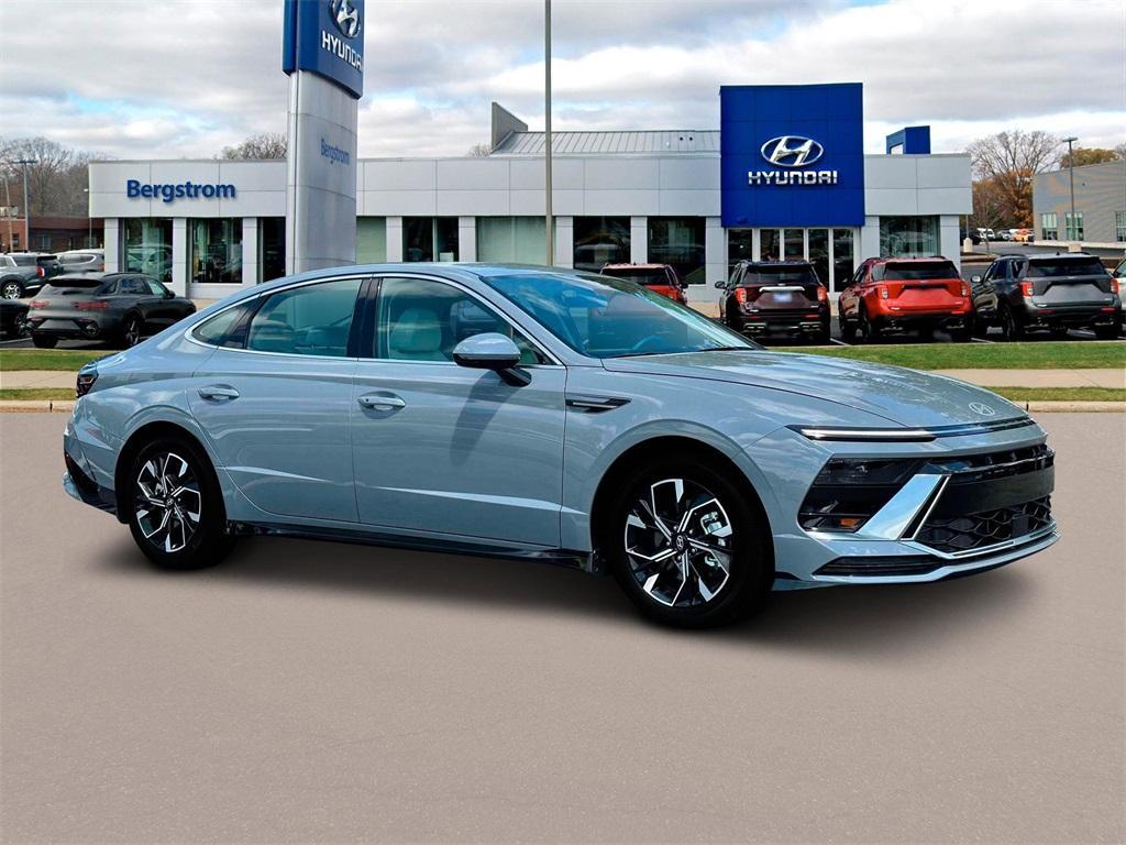 new 2025 Hyundai Sonata car, priced at $28,616