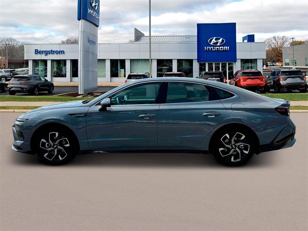 new 2025 Hyundai Sonata car, priced at $28,616