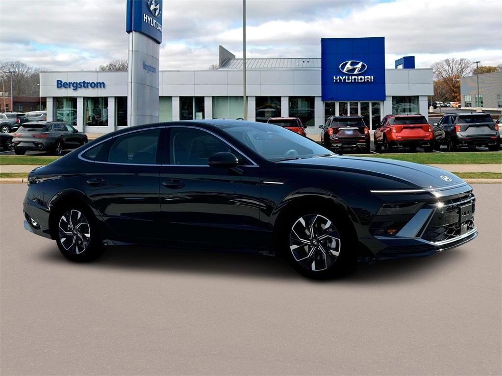 new 2025 Hyundai Sonata car, priced at $28,785