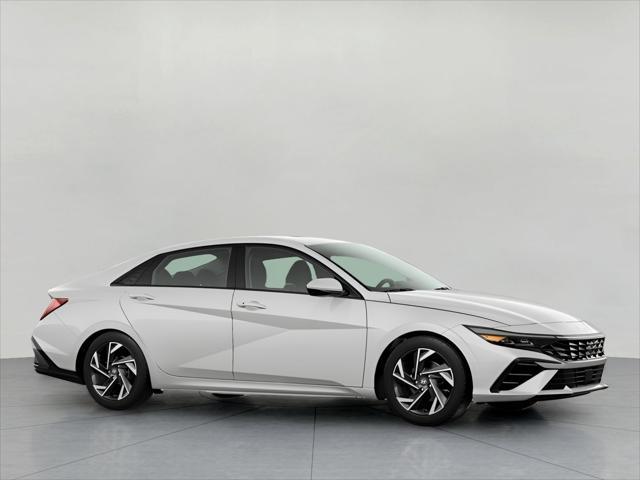 new 2024 Hyundai Elantra car, priced at $26,234