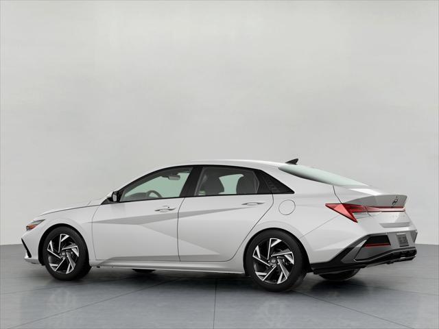 new 2024 Hyundai Elantra car, priced at $26,234