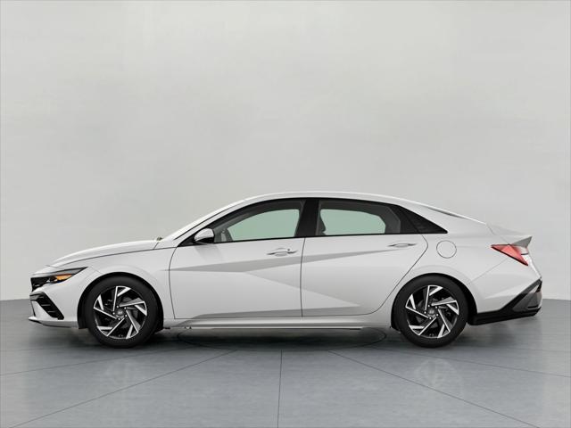 new 2024 Hyundai Elantra car, priced at $26,234