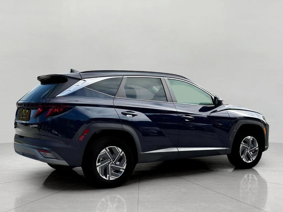 new 2025 Hyundai Tucson Hybrid car, priced at $33,303