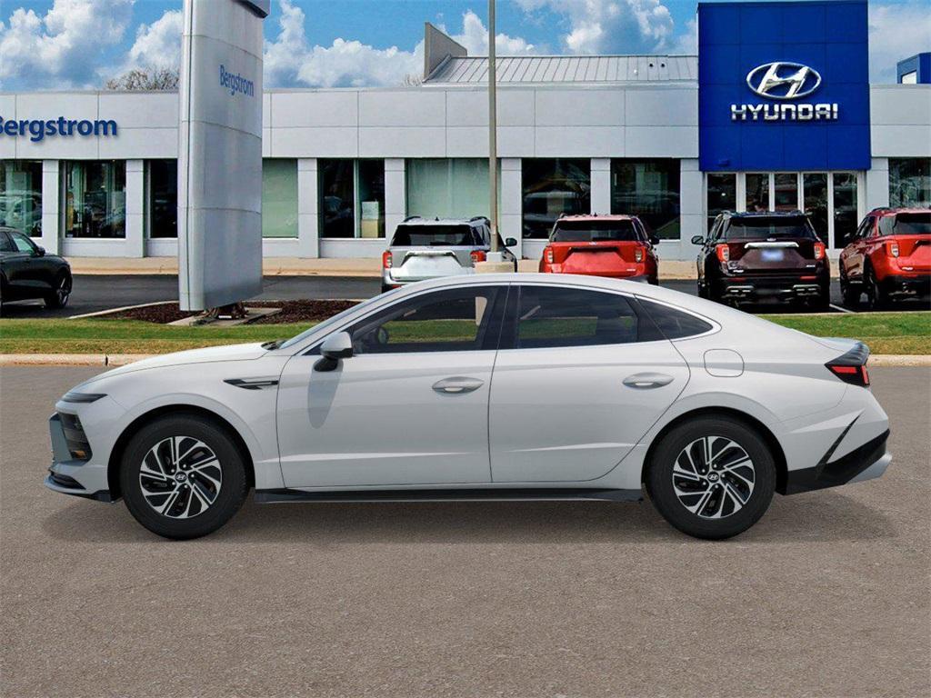 new 2026 Hyundai Sonata Hybrid car, priced at $30,532
