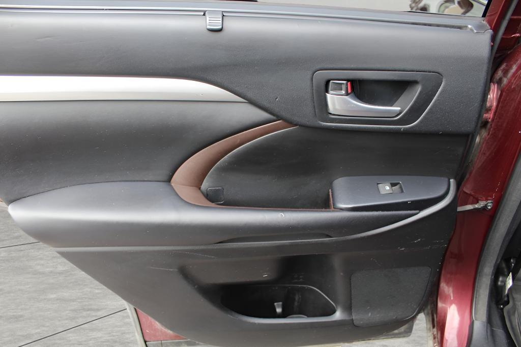 used 2018 Toyota Highlander car, priced at $18,803