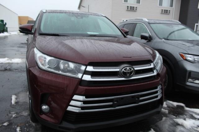 used 2018 Toyota Highlander car, priced at $22,489