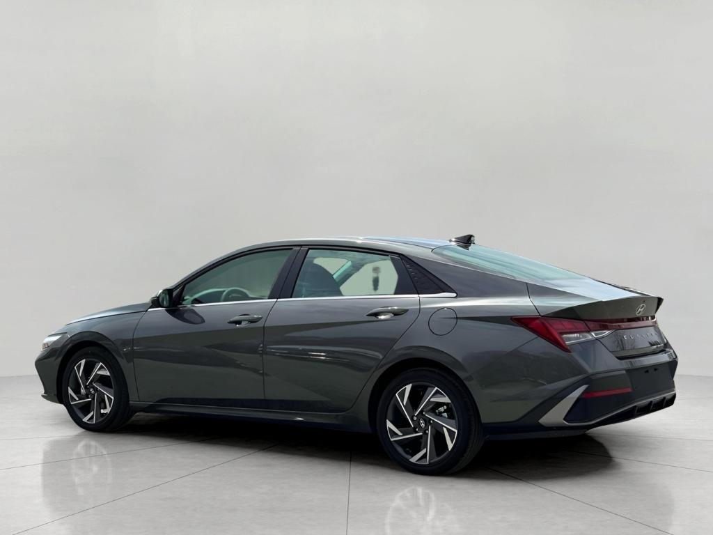 new 2025 Hyundai Elantra HEV car, priced at $30,615