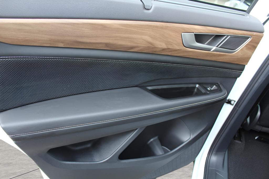 used 2024 Volkswagen Atlas car, priced at $32,346