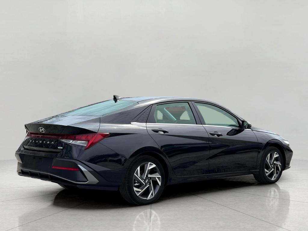 new 2025 Hyundai Elantra HEV car, priced at $30,615