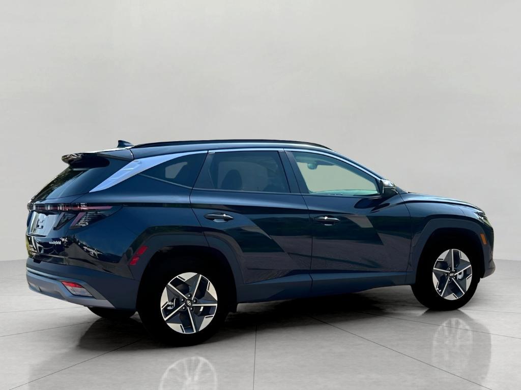 new 2025 Hyundai TUCSON Hybrid car, priced at $35,413