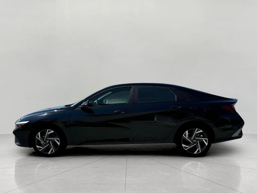 new 2025 Hyundai Elantra car, priced at $23,731