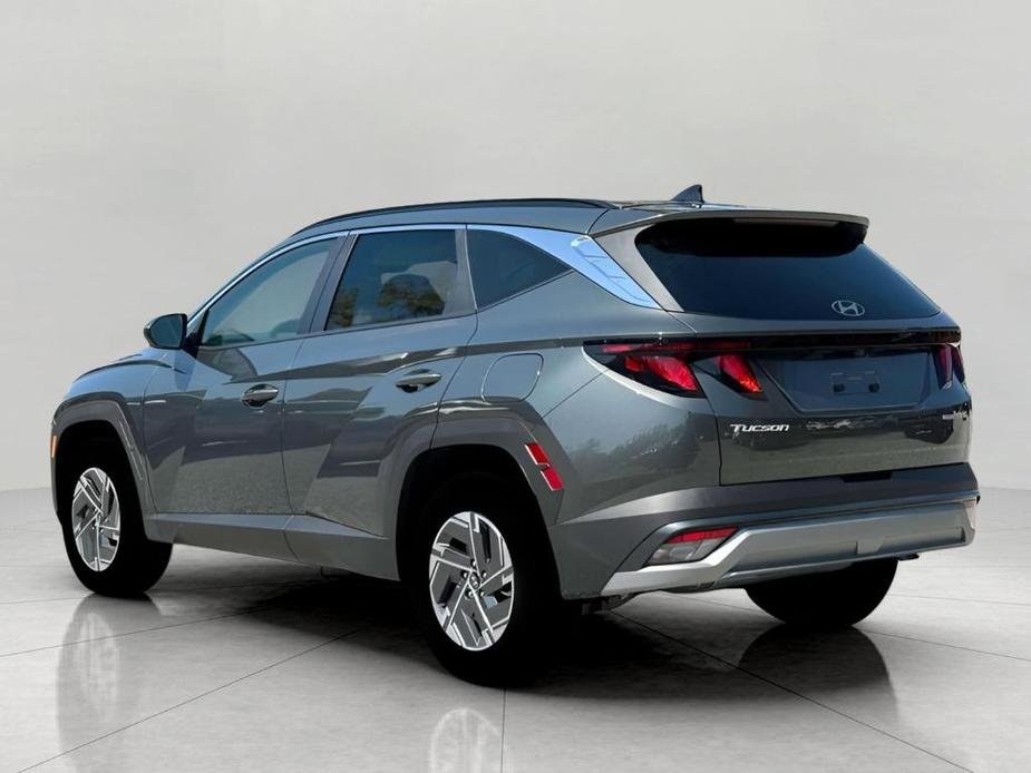 new 2025 Hyundai Tucson Hybrid car, priced at $33,401