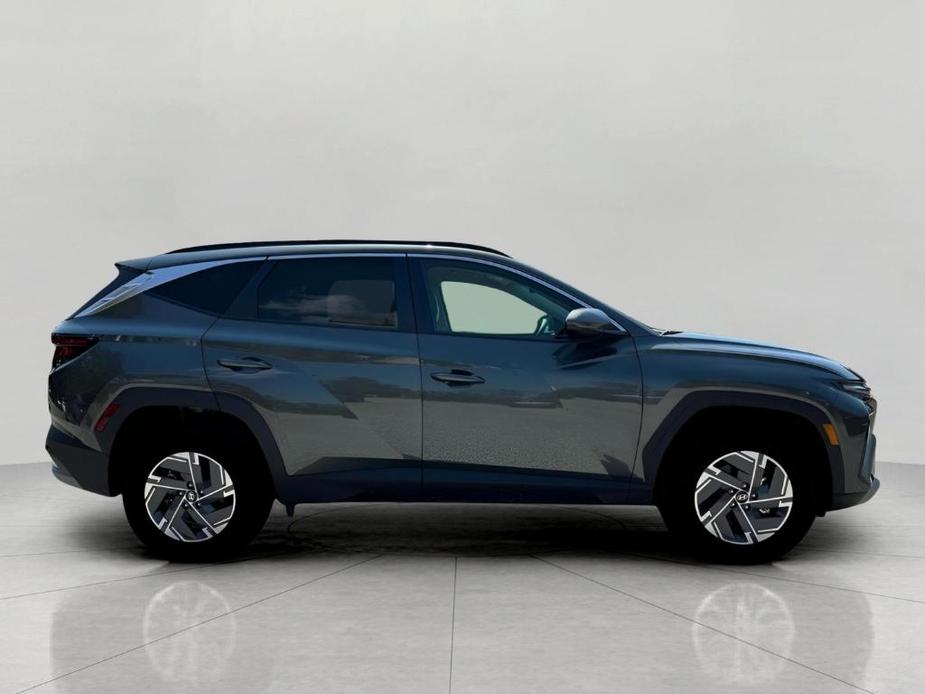 new 2025 Hyundai Tucson Hybrid car, priced at $33,401