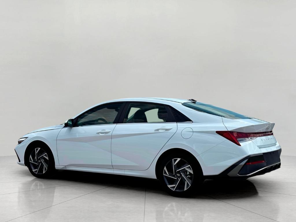 new 2025 Hyundai Elantra car, priced at $27,521