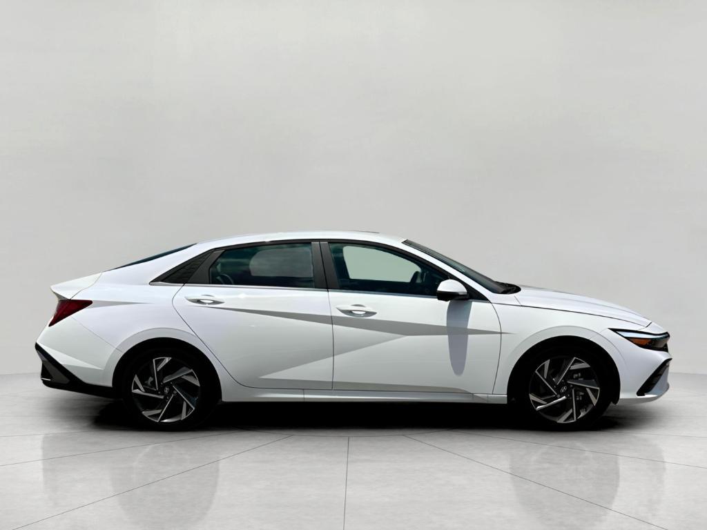new 2025 Hyundai Elantra car, priced at $27,521