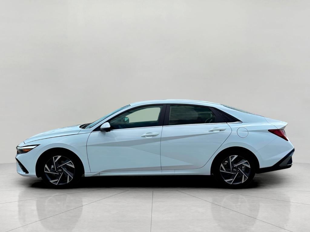 new 2025 Hyundai Elantra car, priced at $27,521