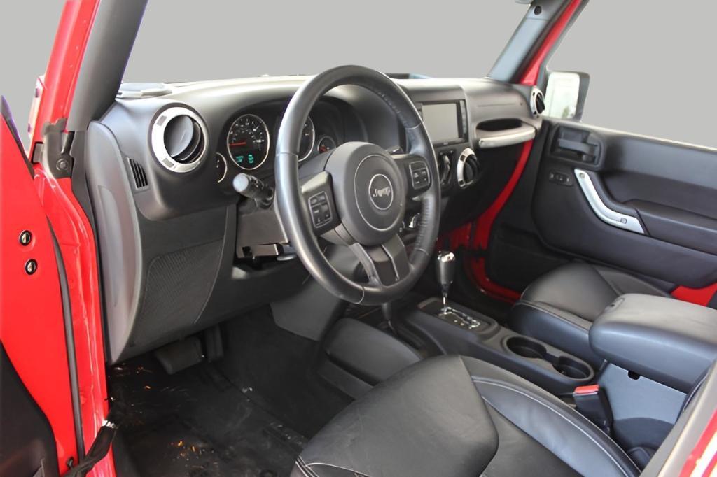 used 2015 Jeep Wrangler Unlimited car, priced at $16,998