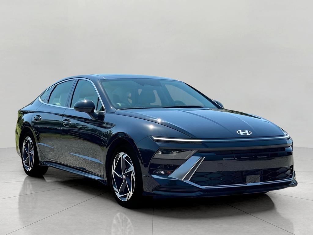 new 2025 Hyundai Sonata car, priced at $31,579