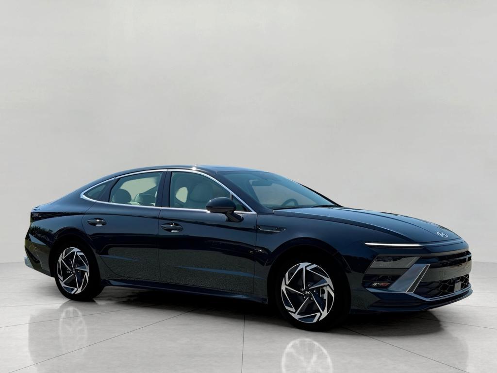 new 2025 Hyundai Sonata car, priced at $31,579