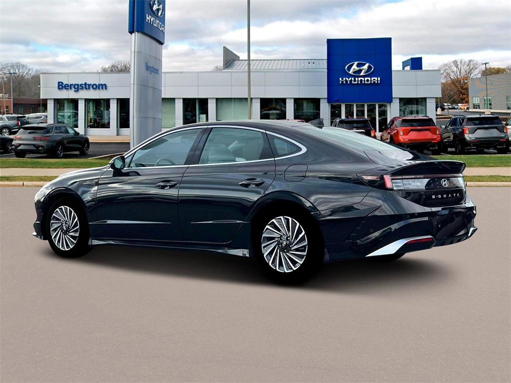 new 2025 Hyundai Sonata Hybrid car, priced at $38,475