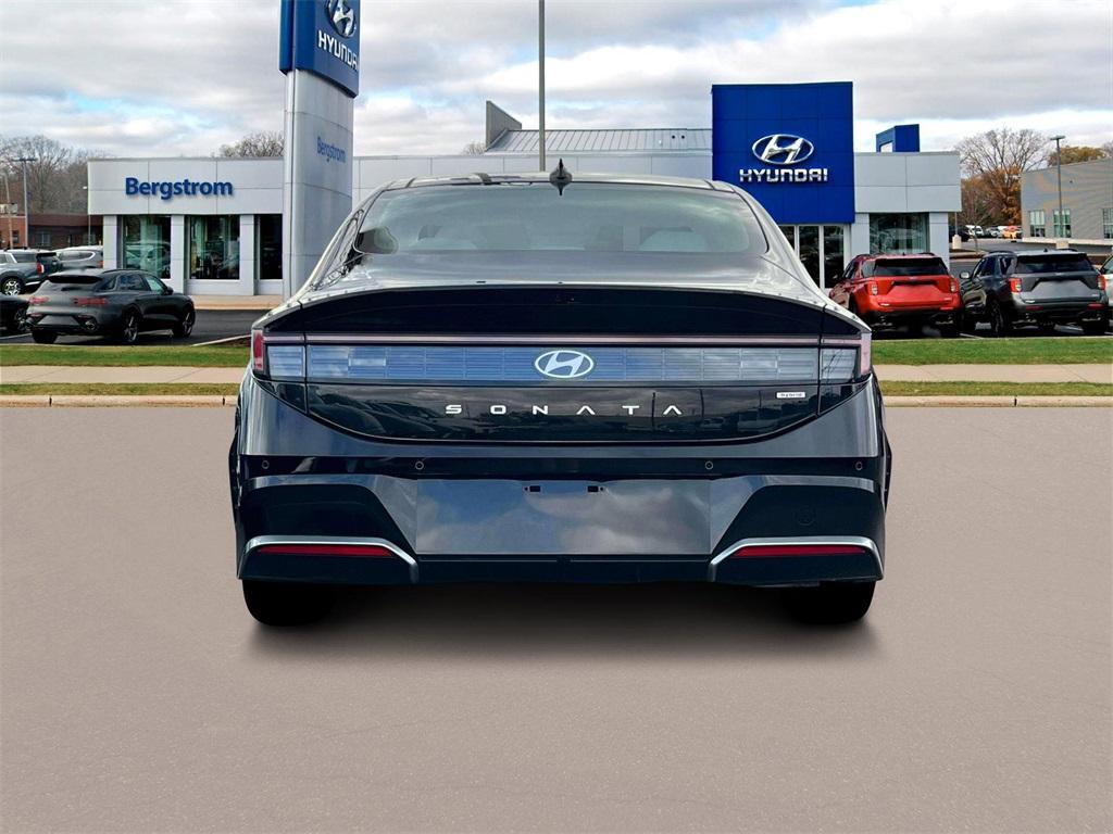 new 2025 Hyundai Sonata Hybrid car, priced at $38,475