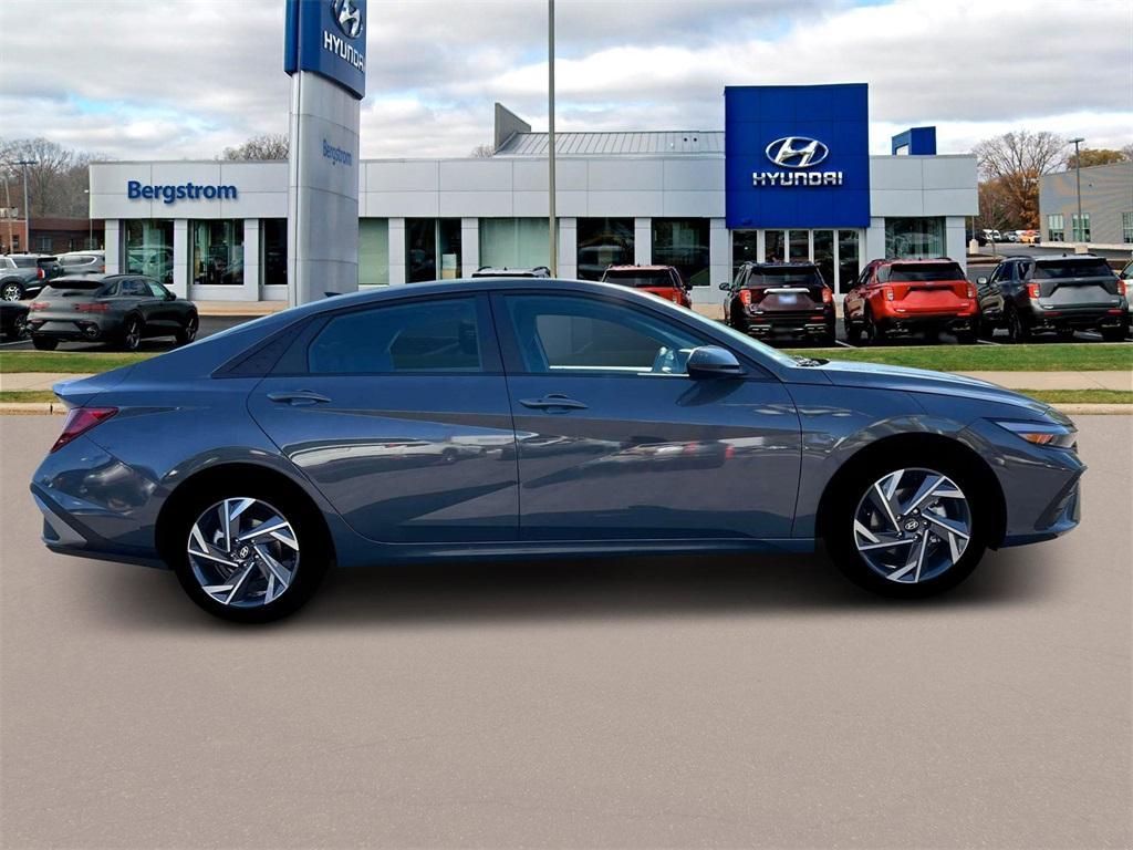 new 2025 Hyundai Elantra car, priced at $24,406