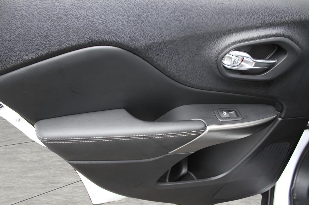 used 2021 Jeep Cherokee car, priced at $19,964