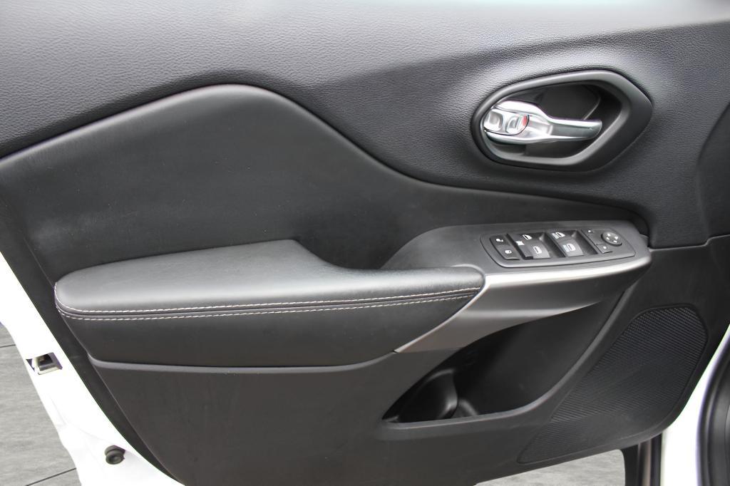 used 2021 Jeep Cherokee car, priced at $19,964