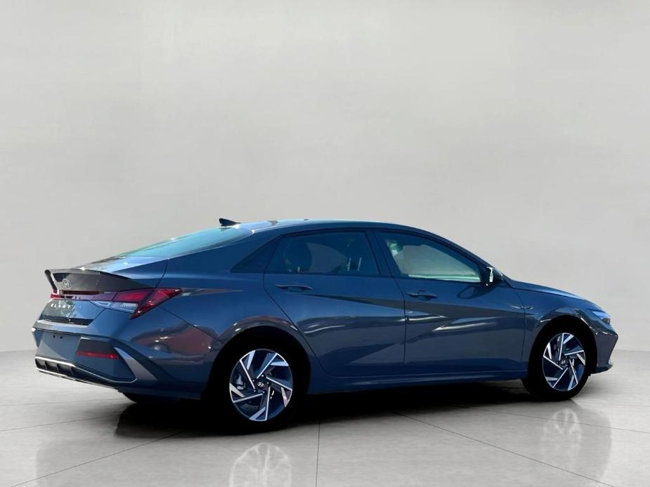 new 2025 Hyundai Elantra car, priced at $23,001