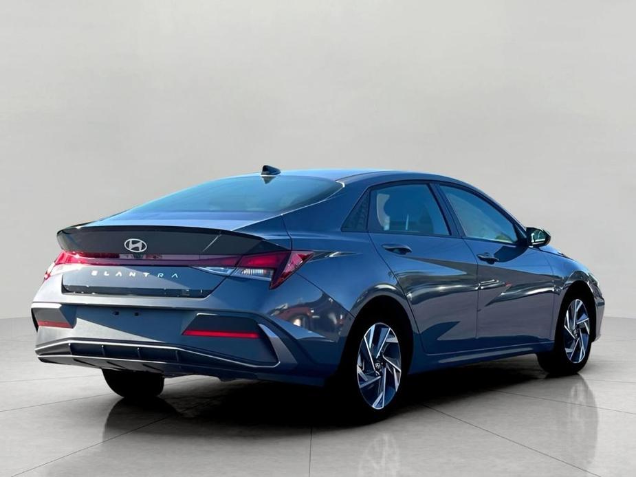 new 2025 Hyundai Elantra car, priced at $23,001