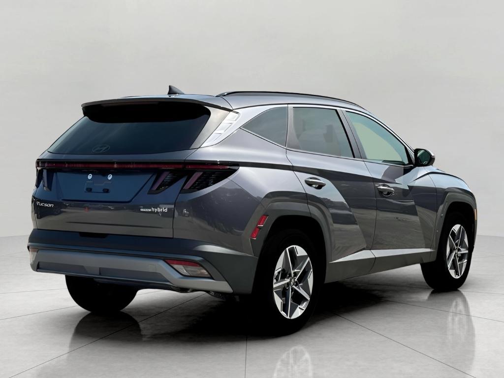 new 2025 Hyundai TUCSON Hybrid car, priced at $35,184