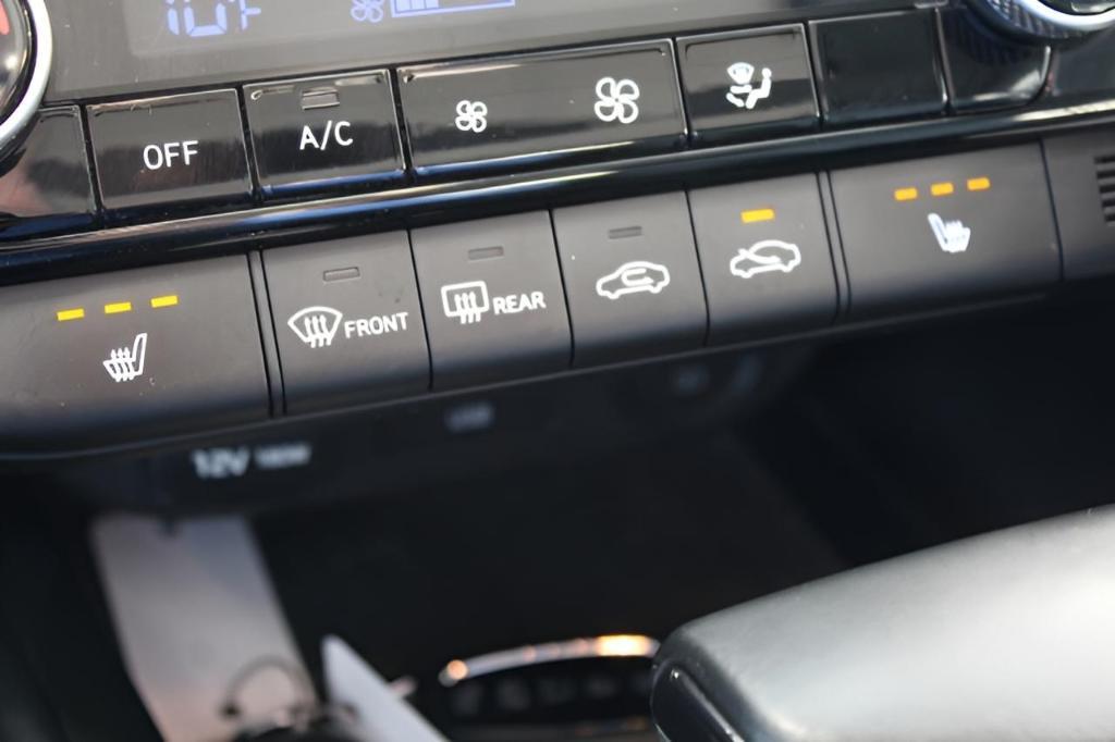 used 2022 Hyundai Elantra car, priced at $17,996