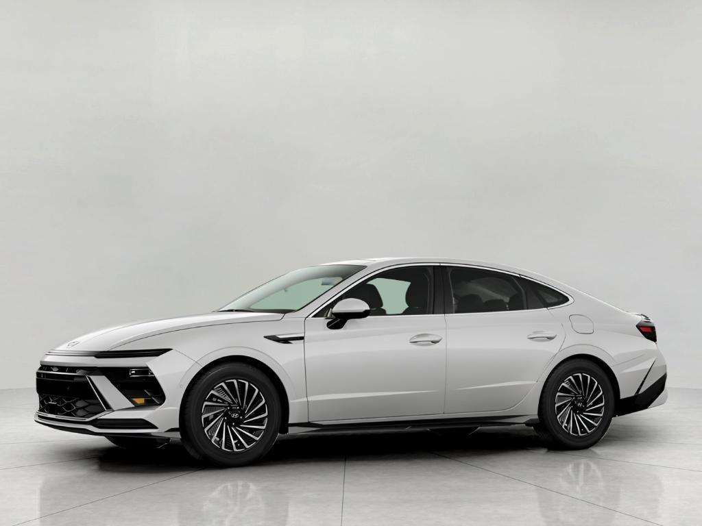 new 2024 Hyundai Sonata Hybrid car, priced at $37,643