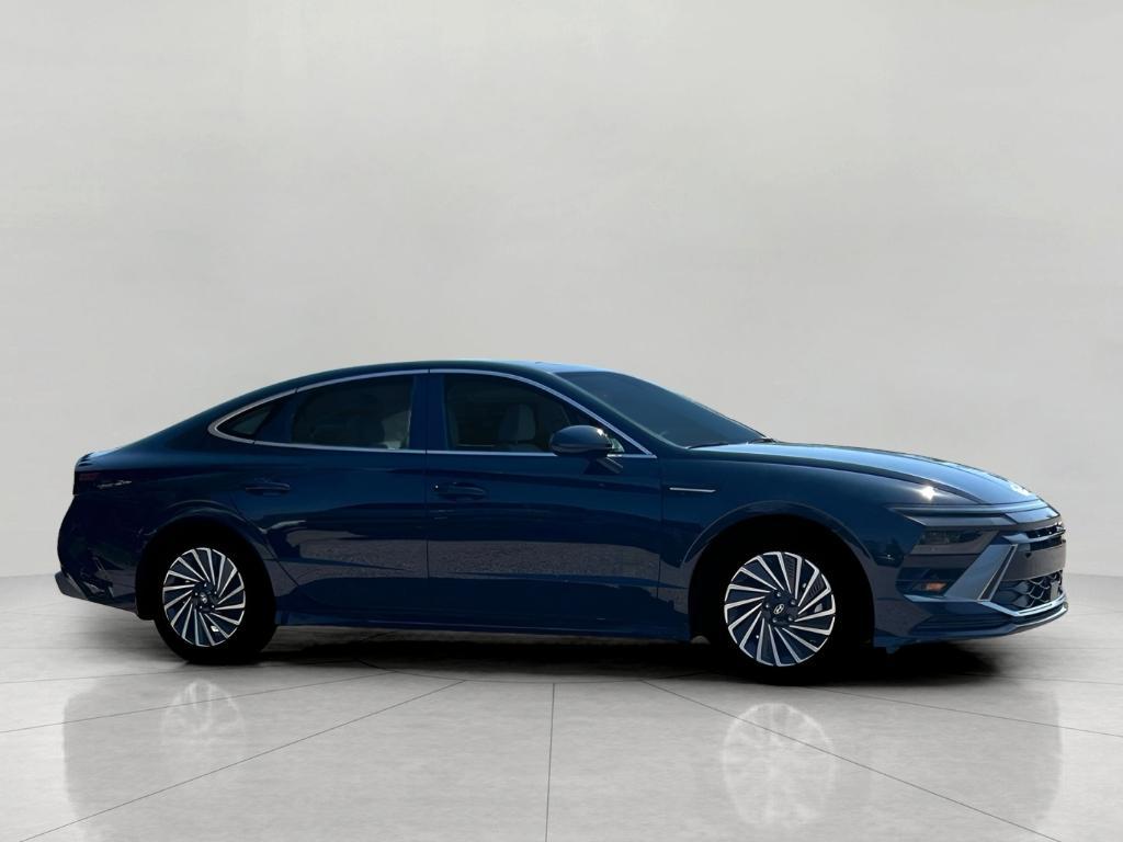 new 2026 Hyundai Sonata Hybrid car, priced at $33,163