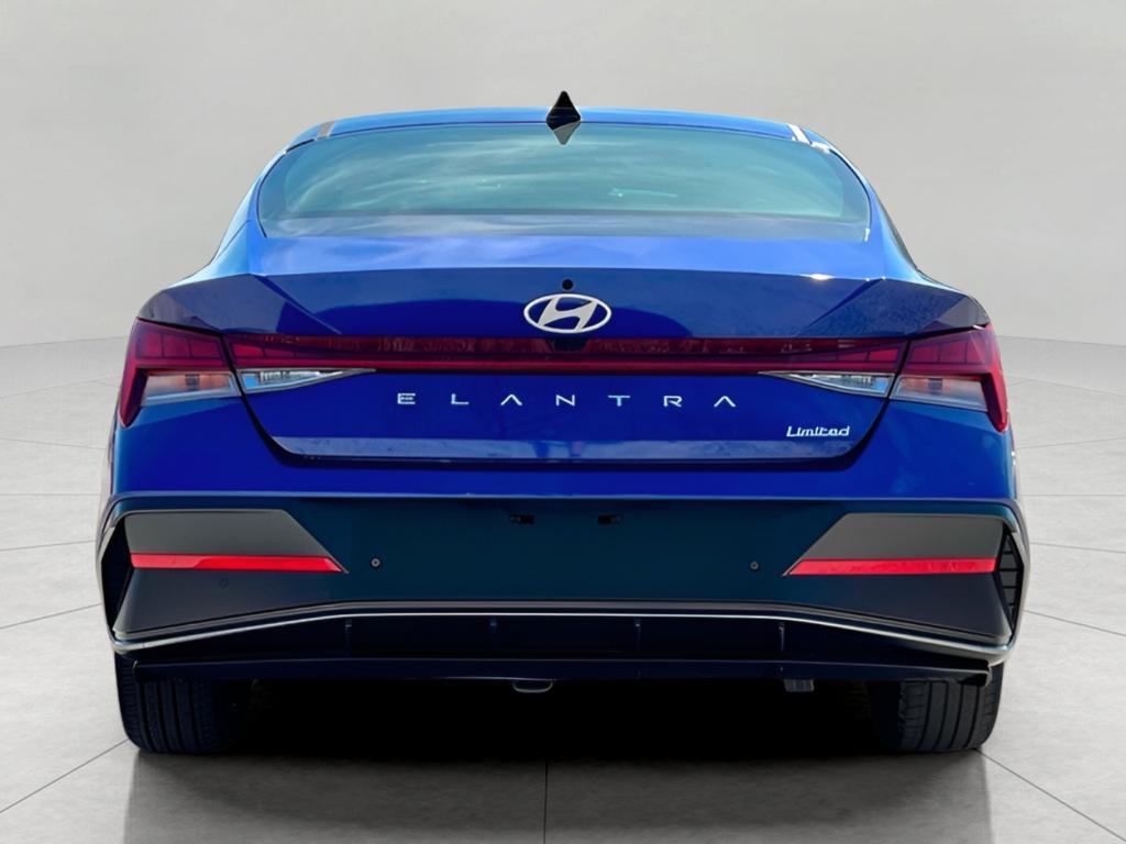 new 2025 Hyundai Elantra car, priced at $27,091