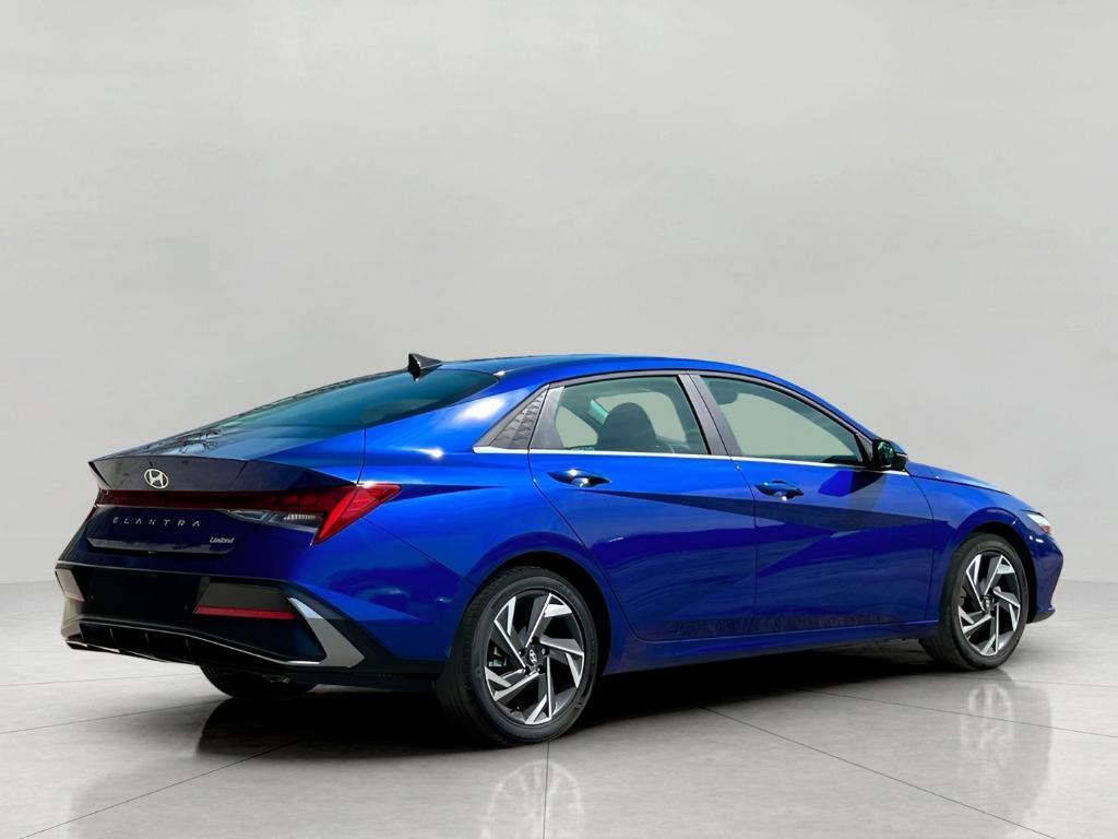 new 2025 Hyundai Elantra car, priced at $27,091