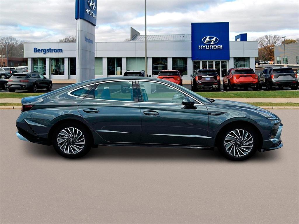 new 2025 Hyundai Sonata Hybrid car, priced at $38,620