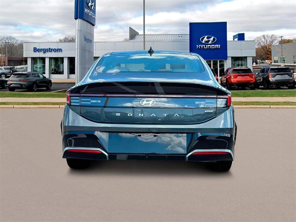 new 2025 Hyundai Sonata Hybrid car, priced at $38,620