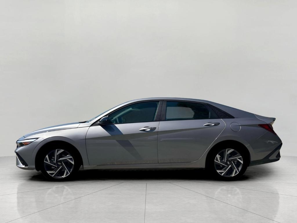 new 2025 Hyundai Elantra car, priced at $24,421