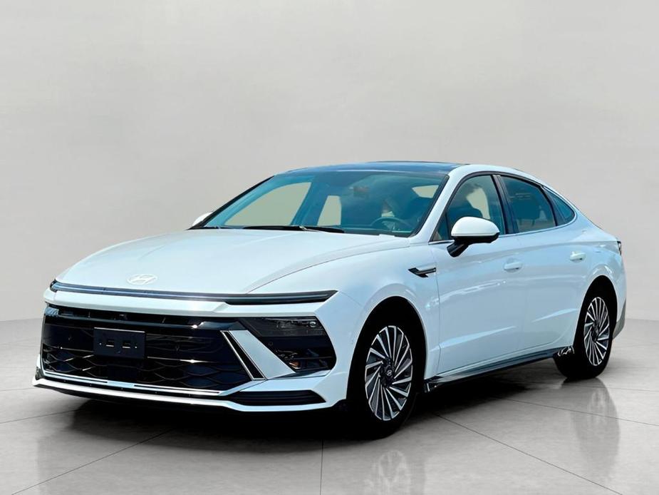 new 2025 Hyundai Sonata Hybrid car, priced at $38,051