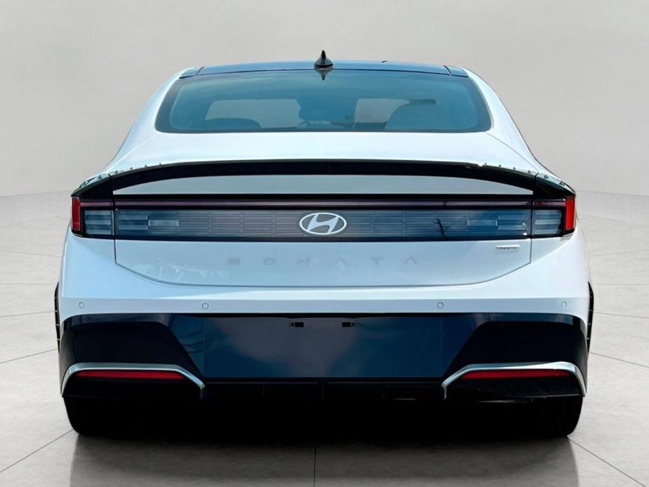 new 2025 Hyundai Sonata Hybrid car, priced at $38,051