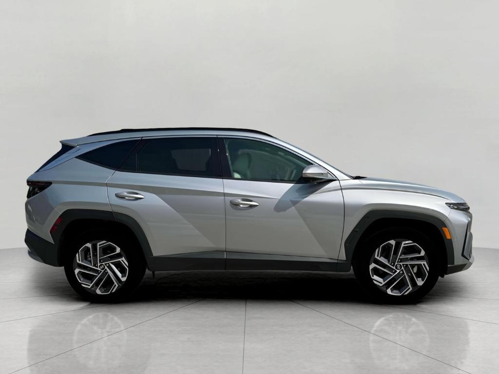 new 2025 Hyundai TUCSON Hybrid car, priced at $41,661