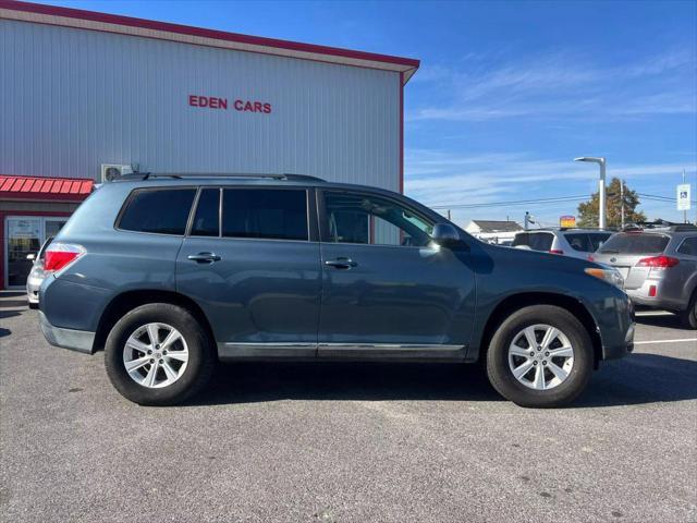 used 2011 Toyota Highlander car, priced at $12,995