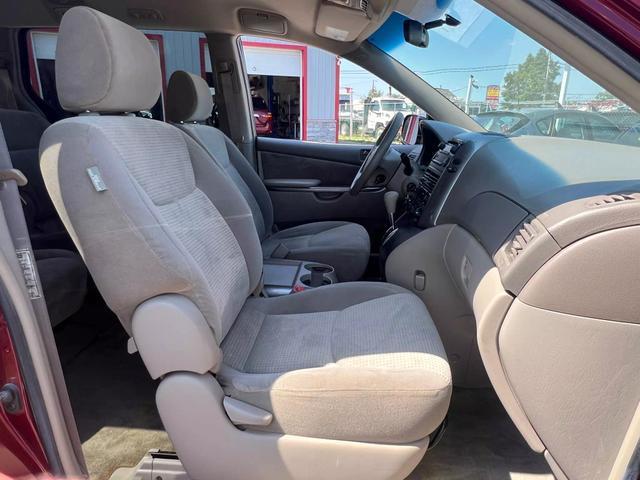 used 2006 Toyota Sienna car, priced at $8,995