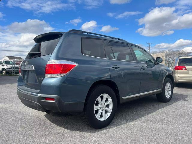 used 2011 Toyota Highlander car, priced at $12,995