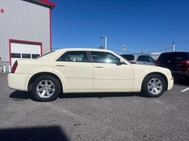 used 2007 Chrysler 300 car, priced at $10,495