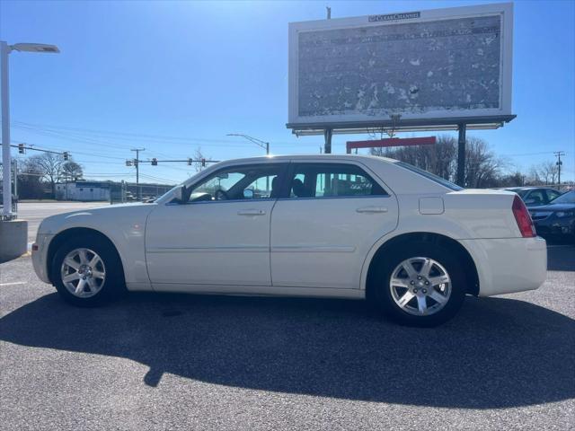 used 2007 Chrysler 300 car, priced at $10,495