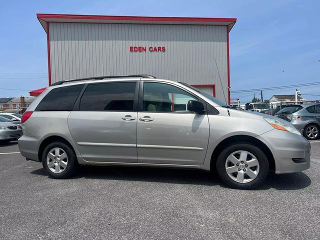 used 2006 Toyota Sienna car, priced at $9,995