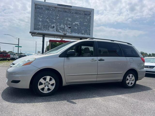 used 2006 Toyota Sienna car, priced at $9,995