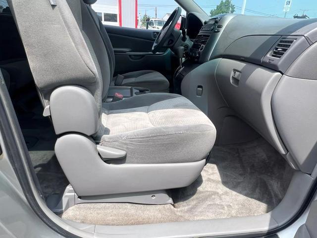 used 2006 Toyota Sienna car, priced at $9,995